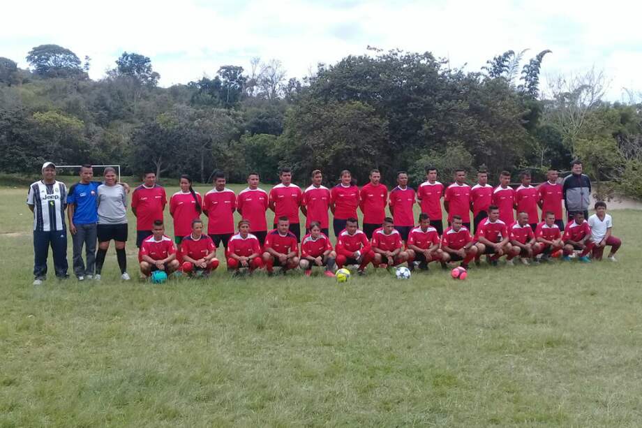 El equipo de las Farc en la zona de Icononzo, Tolima. / Cortesía