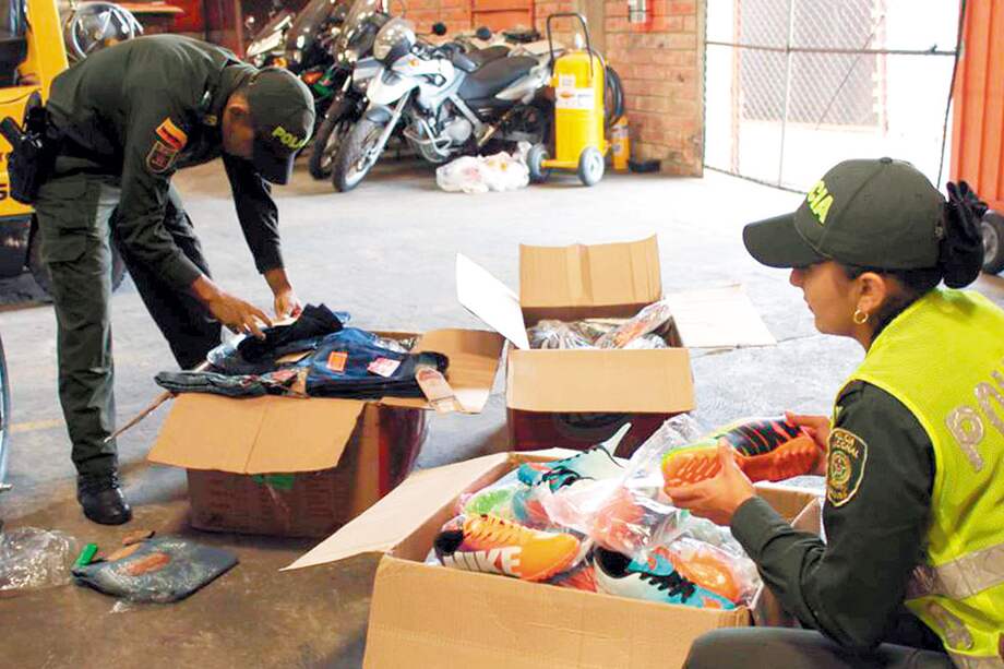 Las autoridades colombianas calculan que el contrabando mueve en el país unos US$16.000 millones anualmente. / “La Prensa”
