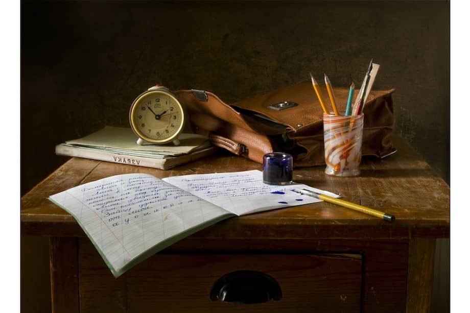 Todo lo que puede ser nombrado se relaciona con la muerte. En el libro, en la escritura, exploramos sus posibilidades extremas y sus secretos, para sembrar en el lenguaje un árbol del que pende el ahorcado.