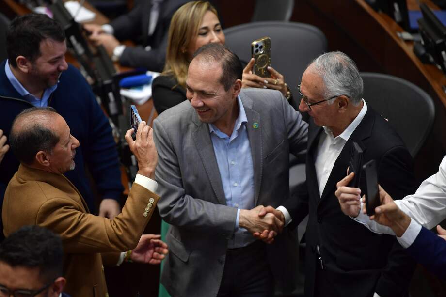 Ministro de Trabajo durante la última discusión de la reforma laboral en el Senado.
