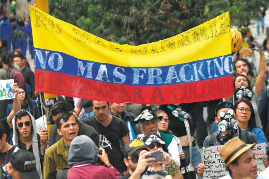 La discusión sobre el fracking se reactivó en el Congreso tras un artículo que le daría seguridad jurídica a este tipo de explotación de hidrocarburos.