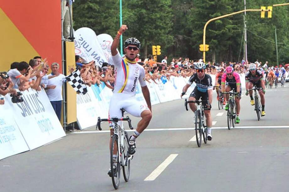 Fernando Gaviria celebra su segunda victoria en el Tour de San Luis. Foto: Oficina de prensa del Tour de San Luis