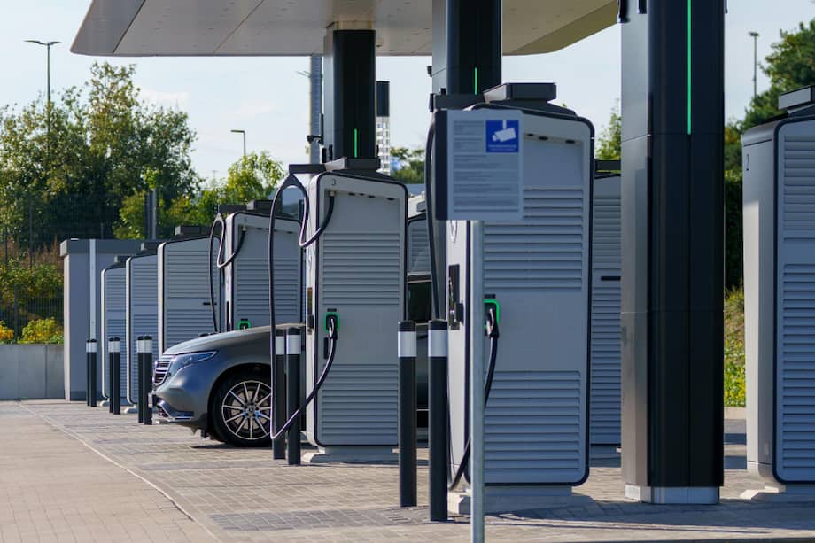 La disponibilidad y estandarización de la carga en un factor crítico para la operación de los vehículos eléctricos comerciales.