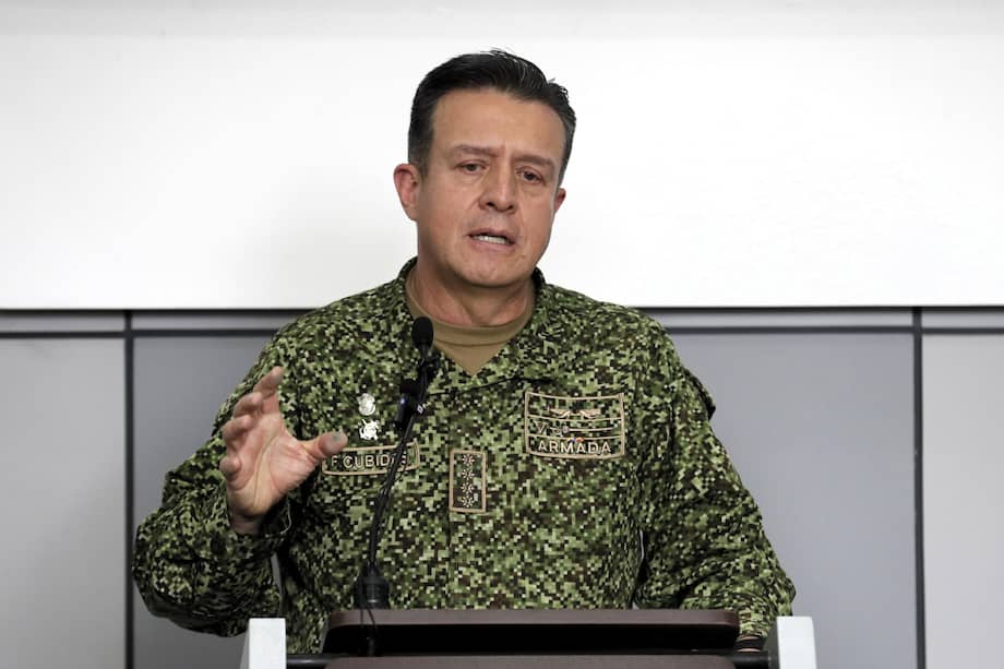 A través de su cuenta de X (antes Twitter), el almirante Cubides indicó que el Ejército Nacional de Colombia adelantará las respectivas investigaciones.