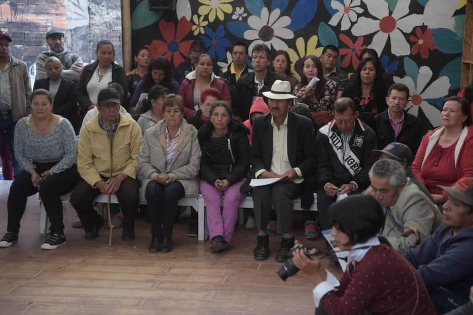 Los habitantes manifestaron este martes ante la ANLA sus reparos contra el proyecto en la Casa de la Lluvia de Ideas.
/ Gustavo Torrijos- El Espectador