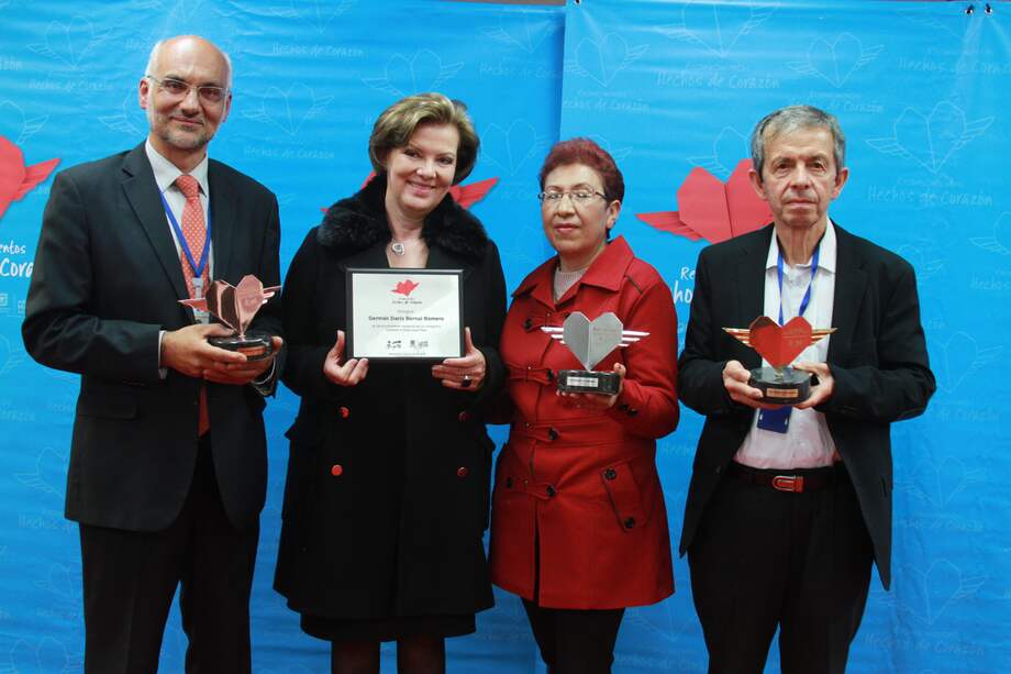 En la ceremonia se reconoció el trabajo de 36 empleados en el sector salud del Distrito. / Secretaría de Salud