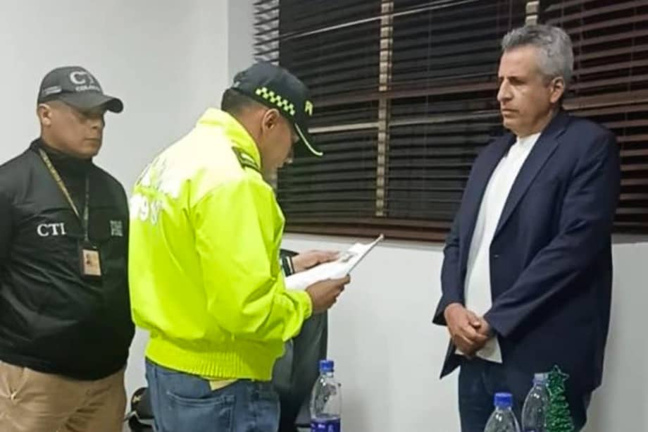 En diciembre de 2025, el mismo Tribunal ordenó la medida de aseguramiento en centro carcelario en contra del exministro del Interior, así como del exministro de Hacienda, Ricardo Bonilla.