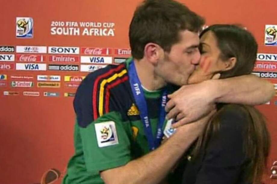 Iker Casillas anuncia el nacimiento de su hijo Martín