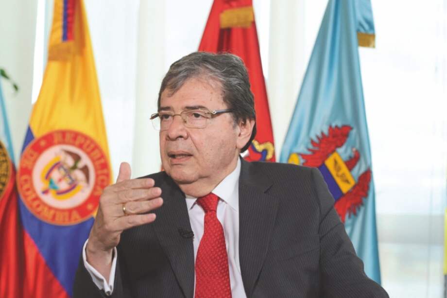 Carlos Holmes Trujillo es el ministro de Defensa desde octubre de 2019.