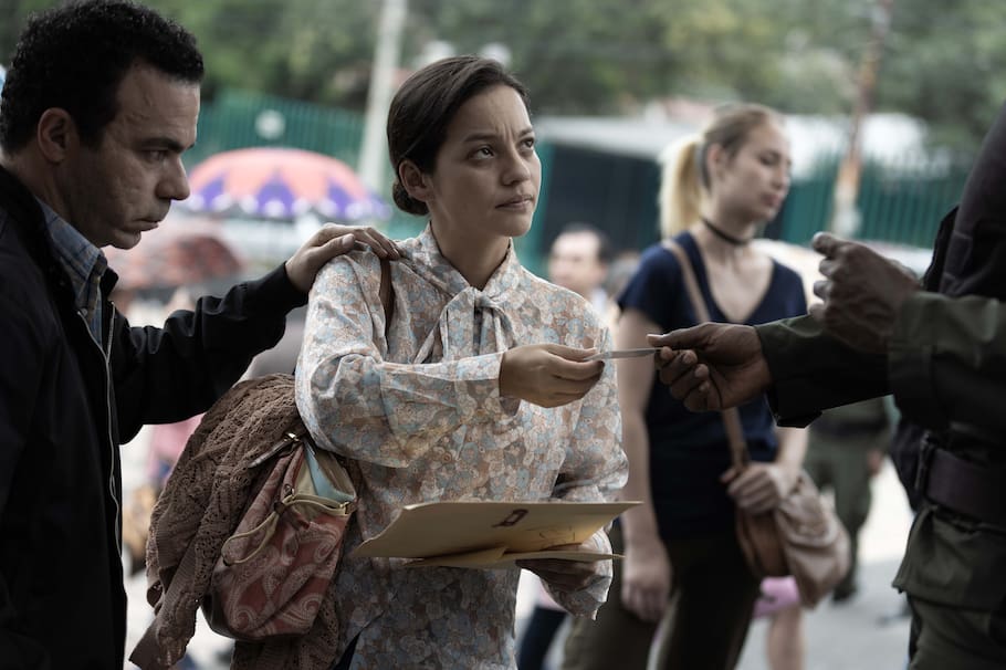 Natalia Reyes es Adelaida en 'Aún es de noche en Caracas'.