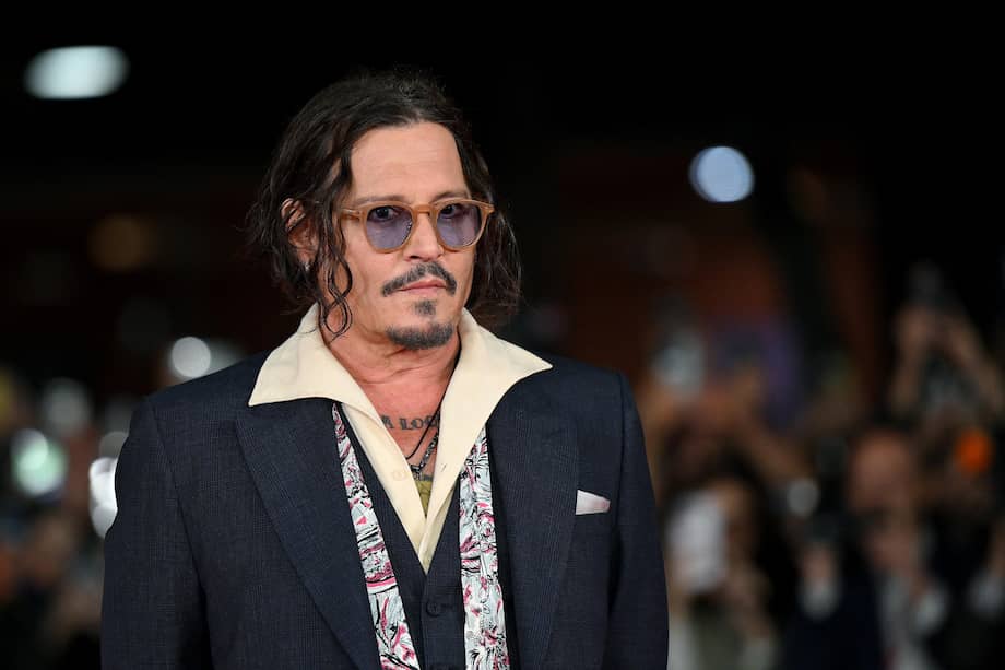 El filme se desarrolla durante un torbellino de 72 horas en las que Modi vive una caótica serie de acontecimientos en las calles del París desgarrado por la guerra en 1916.