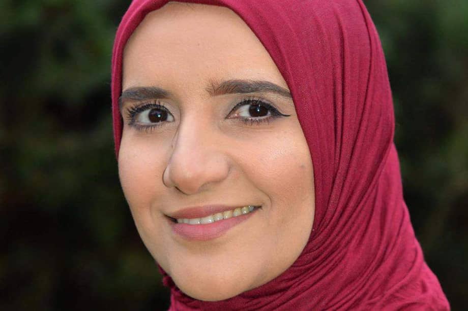 Jokha Alharthi, escritora omaní, quien obtuvo el premio Bak Booker International, por su novela "Cuerpos celestiales". / Cortesía