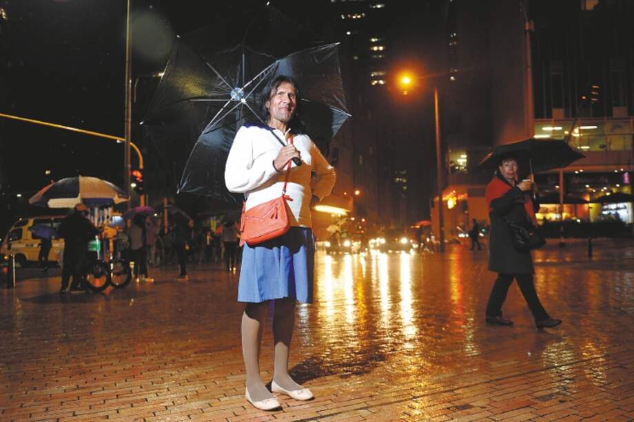 María Luisa Fuentes tiene 45 años y vive en Boavita, Boyacá. Aquí en la avenida Jiménez, en el centro de Bogotá, durante su encuentro con El Espectador. Gustavo Torrijos