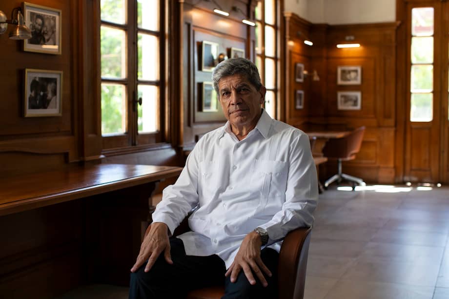 Carlos Fernández de Cossío, viceministro de Relaciones Exteriores de Cuba, en el museo de Fidel Castro en La Habana el 30 de junio de 2026. Fernández de Cossío calificó de “calumnias” las acusaciones contra Raúl G. Rodríguez Castro relacionadas con una red de contrabando.