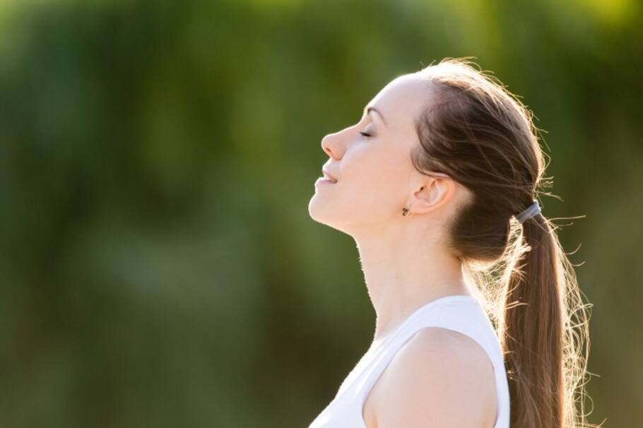 Desde crear un universo de origami en pareja, hasta todo un circuito de masoterapia en familia, descubra cómo sanar física y mentalmente a través del arte.