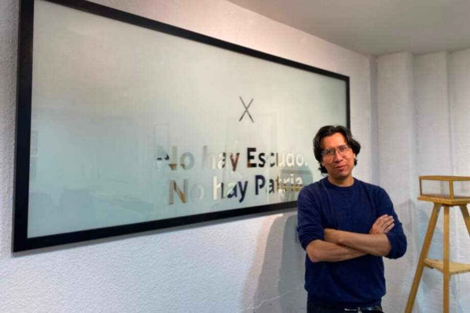 Por qué Colombia no recuerda, cómo se narra y cuáles son las relaciones entre recuerdo, olvido y representación, son algunas de las preguntas sobre las que reflexiona Jorge Luis Vaca Forero a través de la exposición "Repensar las representaciones históricas".