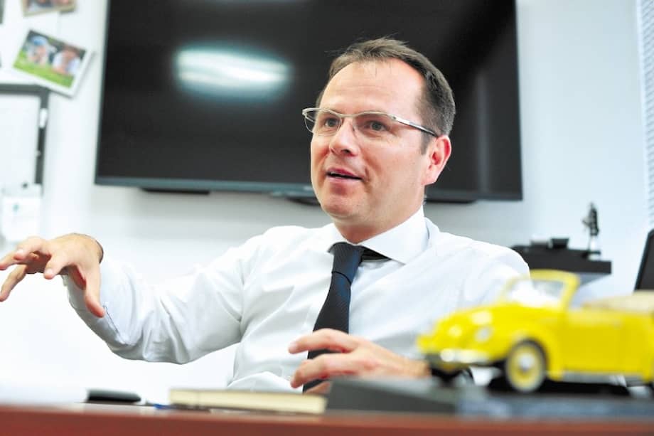 Juan Felipe Bedoya, gerente general de Porsche Colombia, afirma que en los próximos años la firma estará dentro de las cinco favoritas en el país. / Cristian Garavito