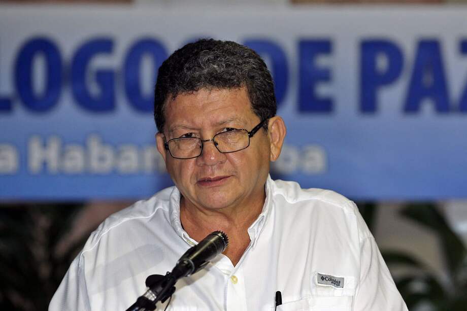 El jefe guerrillero ‘Pablo Catatumbo’, en su declaración ayer a los medios en La Habana. / EFE