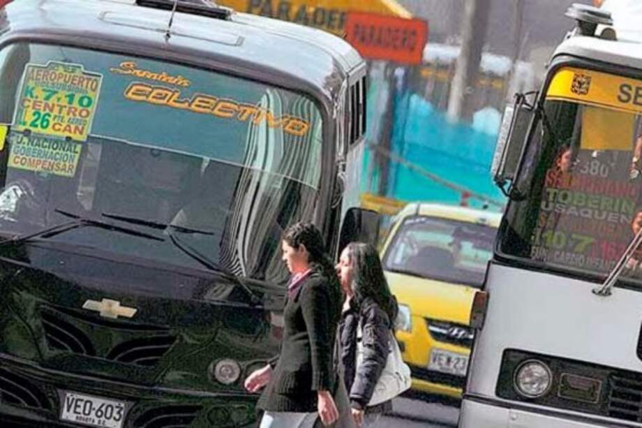 Transportadores de buses tradicionales amenazan con nuevo paro en Bogotá