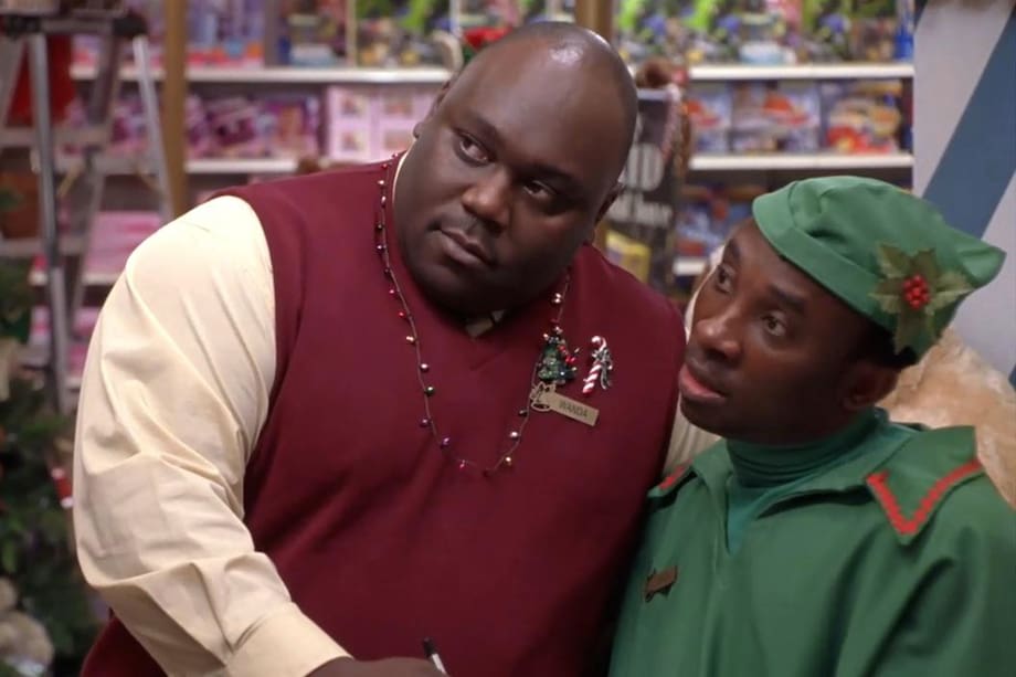 En la película navideña Elf (2003), Faizon Love interpretó al gerente de la juguetería Gimbel's.