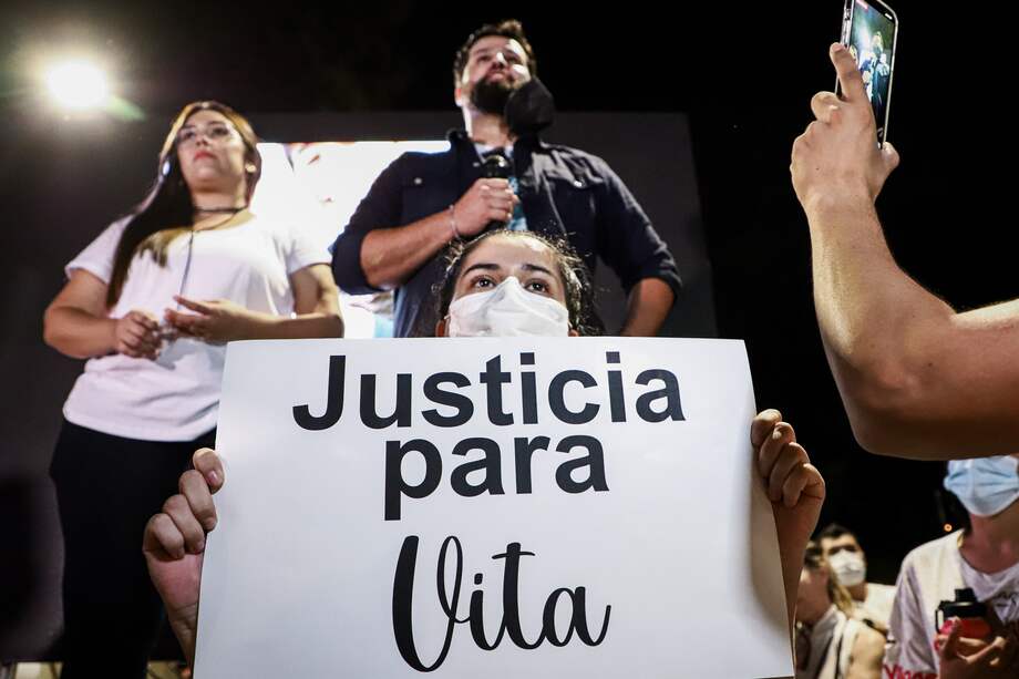 Cristina ‘Vita’ Aranda resultó herida en medio de una balacera que se desató cuando asistía a un concurrido concierto. Las primeras investigaciones señalan que el tiroteo puede estar vinculado con el cobro de una deuda relacionada con actividades de narcotráfico.