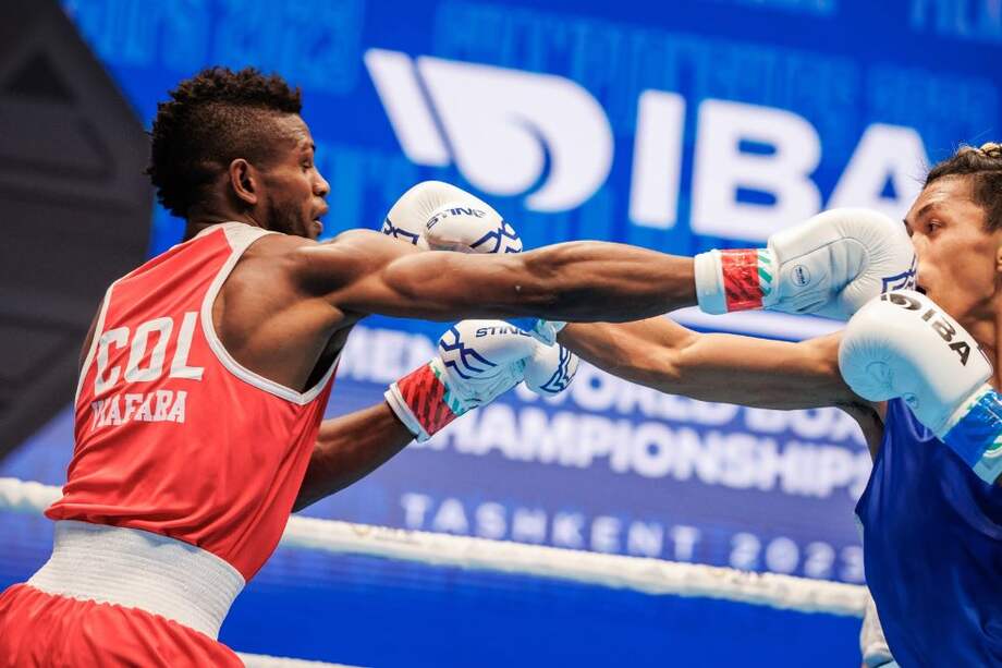 José Manuel Viáfara Fori (izq.) fue el mejor boxeador de Colombia en el Mundial.