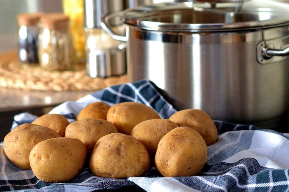 Con esas 3 deliciosas recetas con papas serás la estrella de la familia.