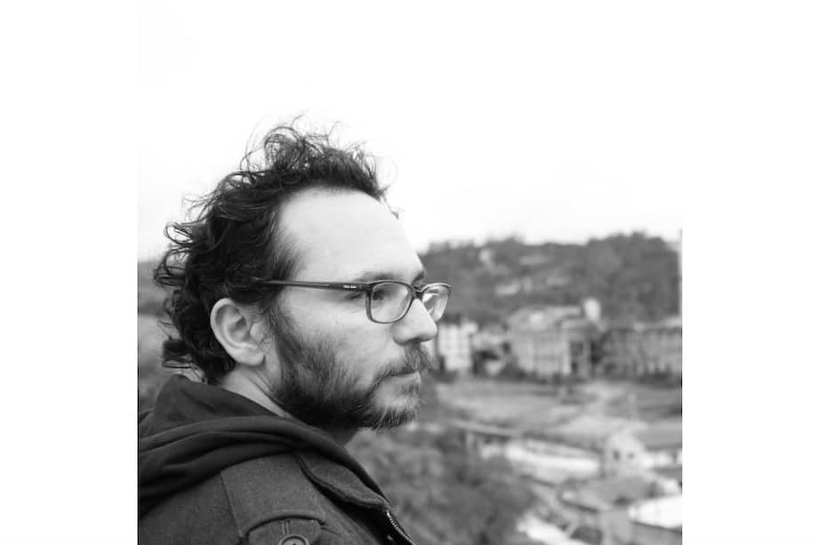 Juan Nicolás Donoso, autor de la novela “Coprófago Paradise” y “Siberia”, estudió artes plásticas y filosofía en Bogotá.