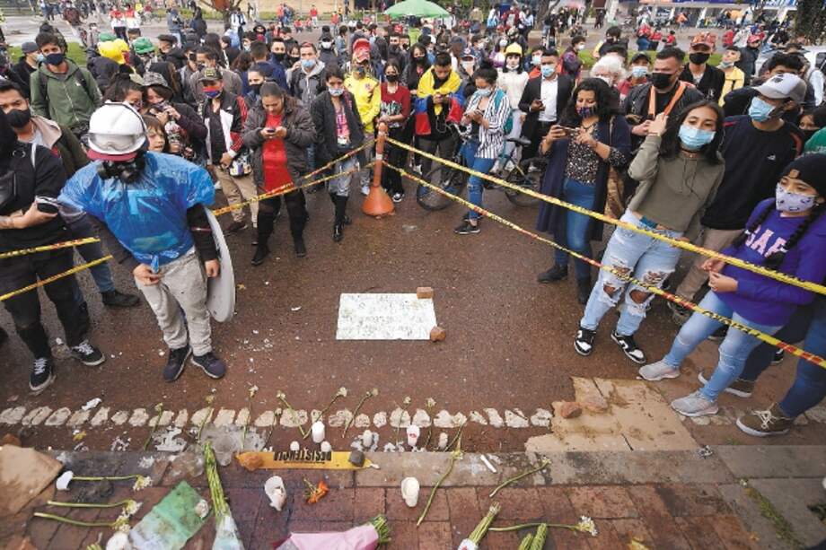 Velatón en Suba por murte de joven en disturbios