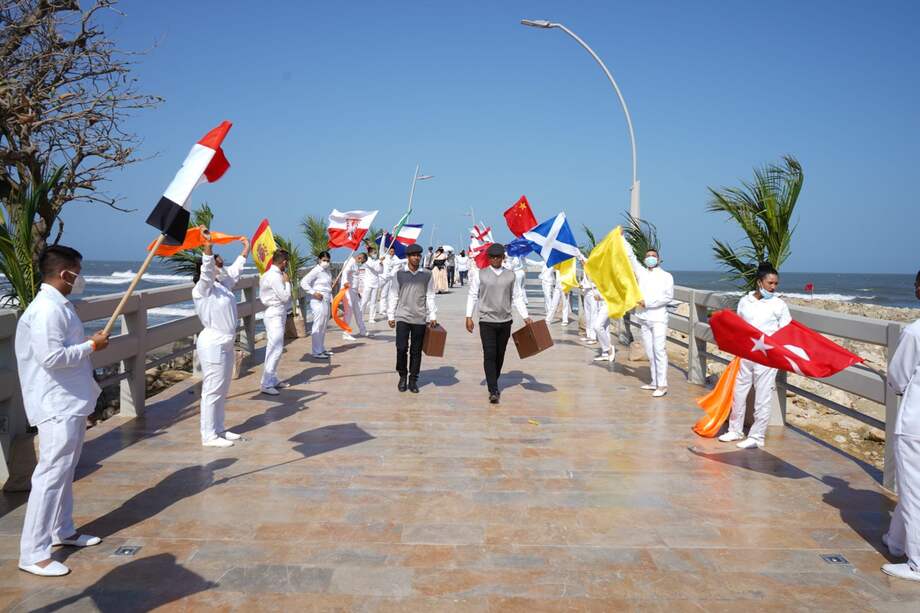 El renovado Muelle fue entregado en un evento en el que se rindió homenaje a los inmigrantes que llegaron al país por este Puerto.