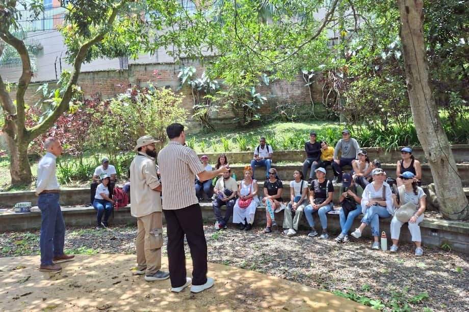 Recorrido por el Corredor del Oeste conecta espacios emblemáticos de la ciudad.
