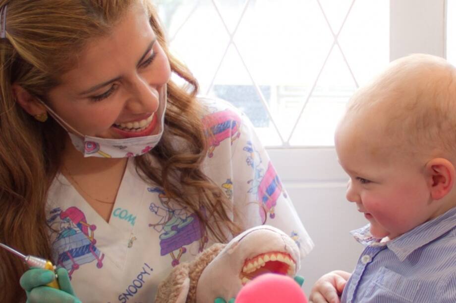 Seis consejos sobre la erupción de los dientes de leche en tu bebé