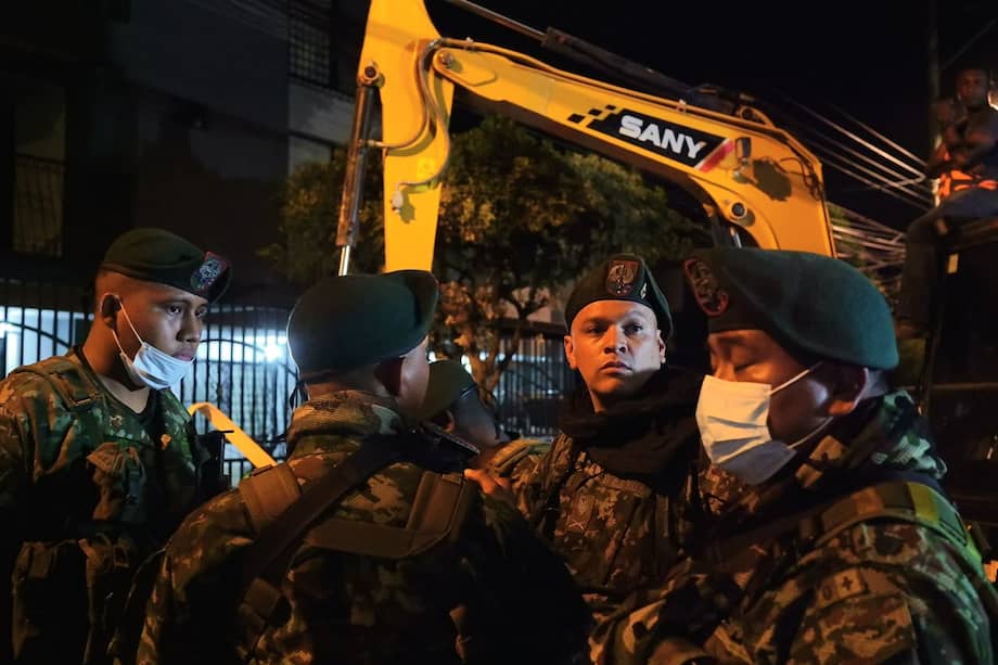 Desde el Puesto de Mando Unificado, el alcalde Alejandro Eder, actualizó las cifras de los impactos generados por el terremoto. Hasta las 6:30 a.m., de este martes se han registrado 95 personas fallecidas, 949 personas heridas, 239 personas atrapadas reportadas, 86 personas rescatadas, 45 estructuras con colapso total o parcial, y 93 edificios y viviendas con daños en su infraestructura.