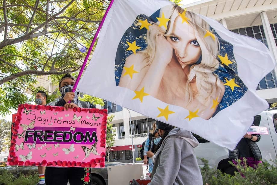 Britney Spears aseguró que su padre impidió que se le retirara el dispositivo intrauterino porque no quería que tuviera más hijos.