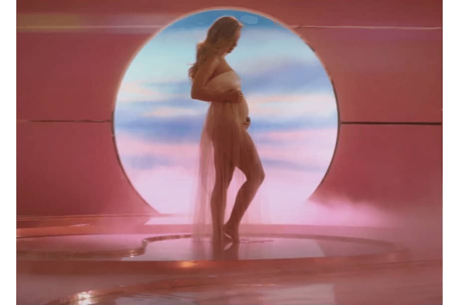 Imagen del video "Never Worn White". / Tomada de @katyperry