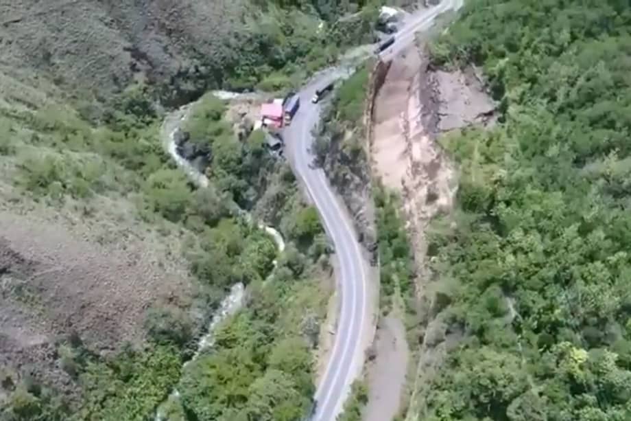 En el municipio de Dagua (Valle del Cauca) se presentó un movimiento en masa en el kilómetro 47 de la vía Buga -Buenaventura, en la vereda La Yolomba.