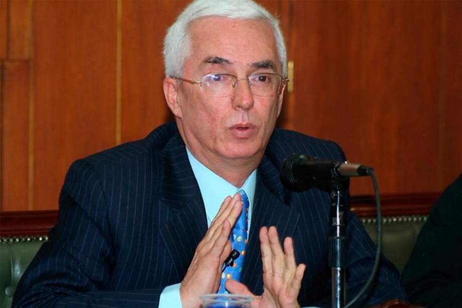 Senador Robledo consideró 'falso positivo' grabación revelada por Minagricultura