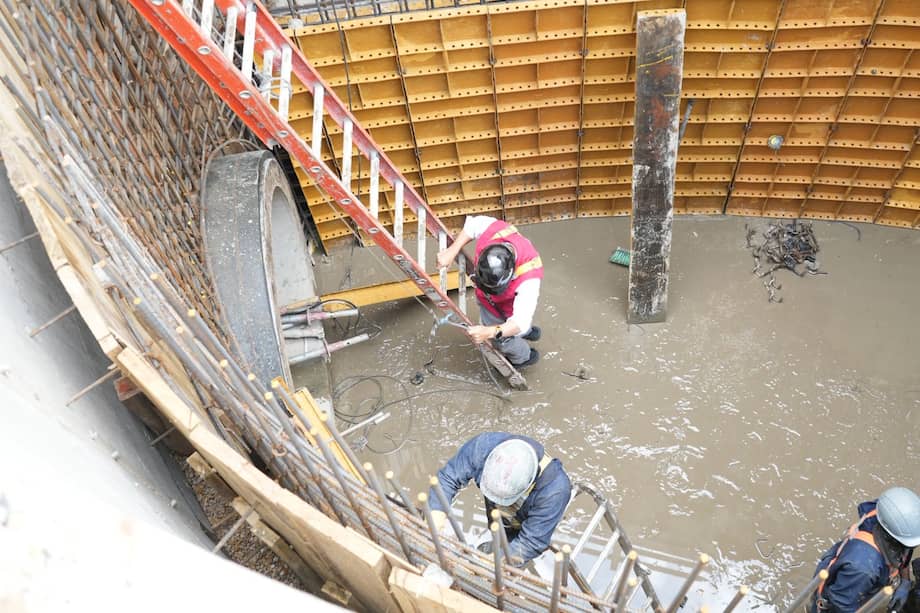Grupo 9 de la av. 68, ubicado entre la carrera 48 y la carrera Novena.