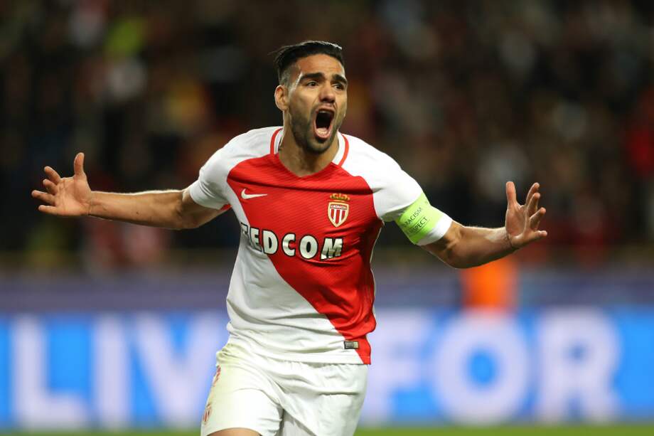 Radamel Falcao García celebra un gol contra el Borussia Dortmund. / AFP