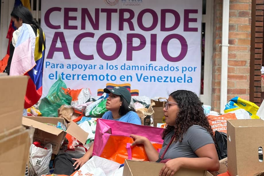 Solo en Bogotá se han reunido cerca de 1.000 toneladas provenientes de la solidaridad de venezolanos y colombianos.