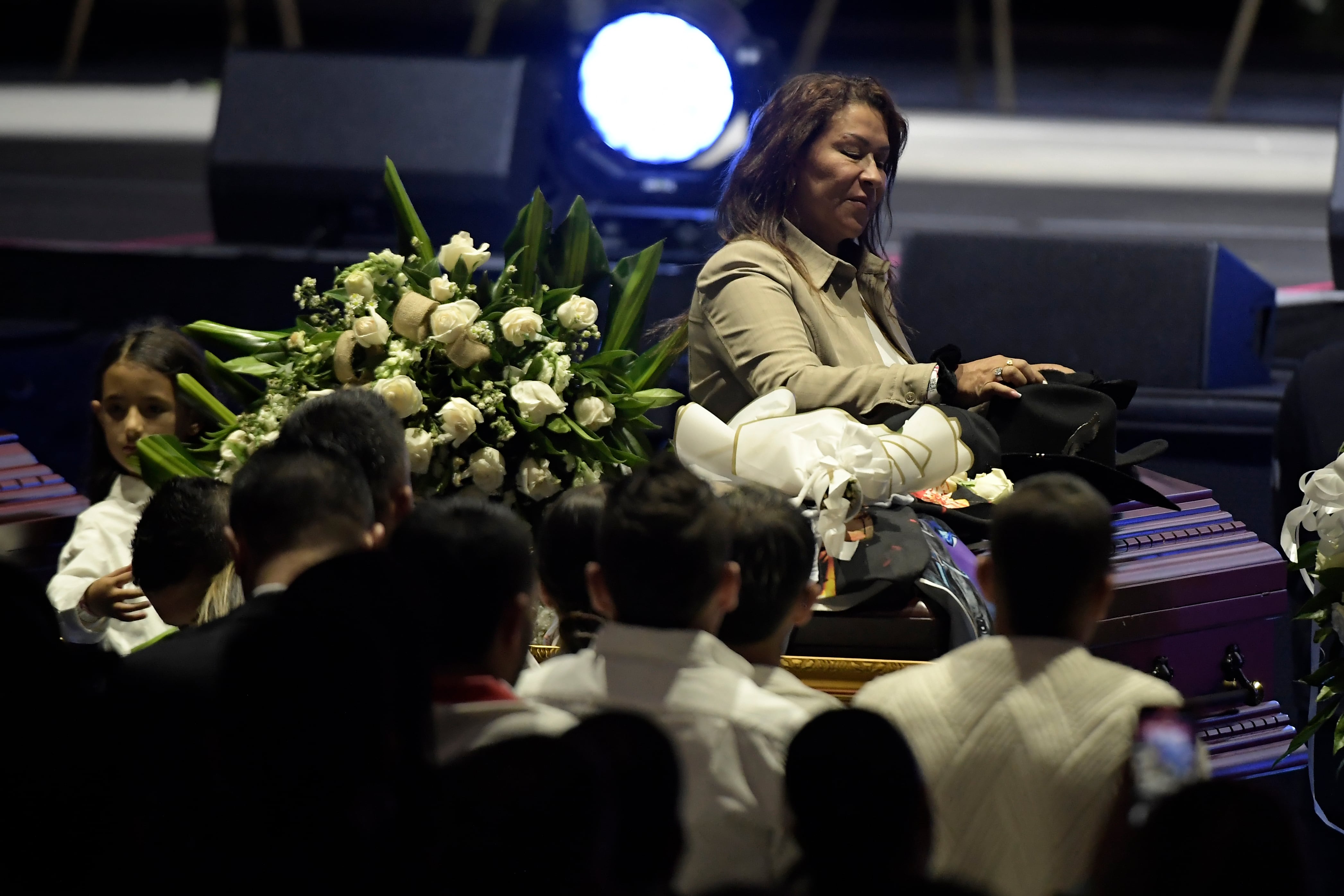 Conmovedoras palabras de la mamá de Yeison Jiménez en su última despedida:  “No es fácil” | Revista Vea