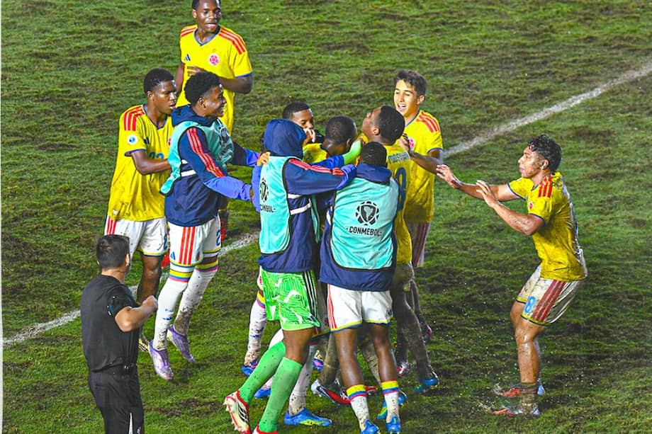 Colombia llegó a la última fecha con la obligación de ganar y respondió en el momento clave. En un grupo parejo y con varios equipos en la pelea, la tricolor logró imponerse y asegurar su lugar en la siguiente fase del Sudamericano Sub-17.