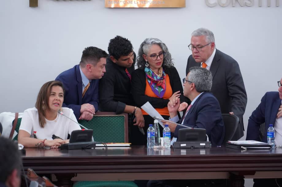 La aprobación de la Jurisdicción Agraria contó con el impulso de tres ministros del Gobierno: Jhenifer Mojica, de Agricultura; Néstor Osuna, de Justicia; y Luis Fernando Velasco, del Interior.