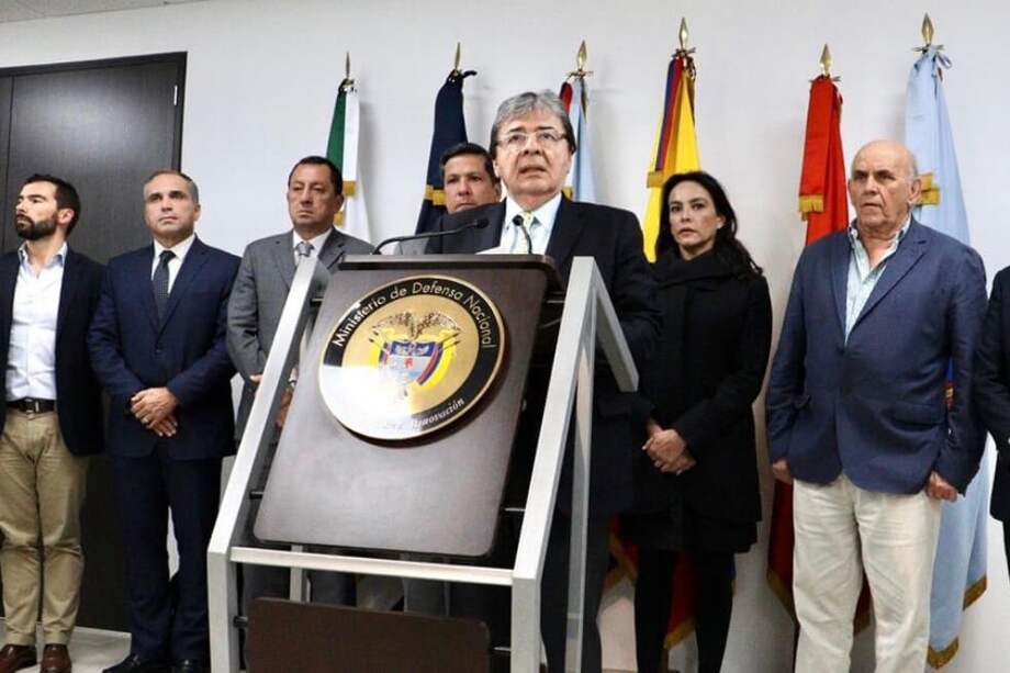 Alcaldes de ciudades capitales, asociados en Asocapitales, y el Ministro de Defensa se reunieron para coordinar acciones ante el paro del próximo jueves. / Asocapitales