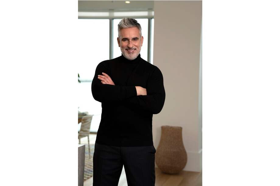 Miguel es vicepresidente y director creativo de Telemundo Studios,
y recién empezó a dirigir La suerte de Loli, protagonizada por Silvia Navarro.