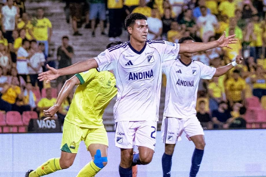 Stiven Vega forzó el autogol que abrió el marcador en el partido entre Atlético Bucaramanga y Millonarios.