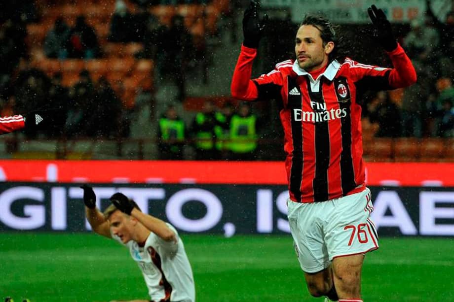Mario Alberto Yepes celebra el gol que le marcó a Reggina en Copa Italia. / EFE