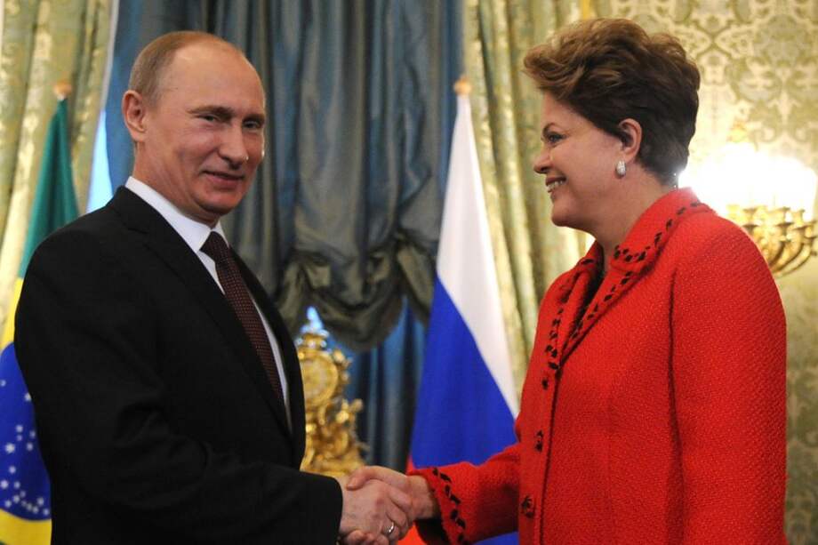 El presidente ruso, Vladímir Putin y su homóloga brasileña, Dilma Rousseff/ AFP