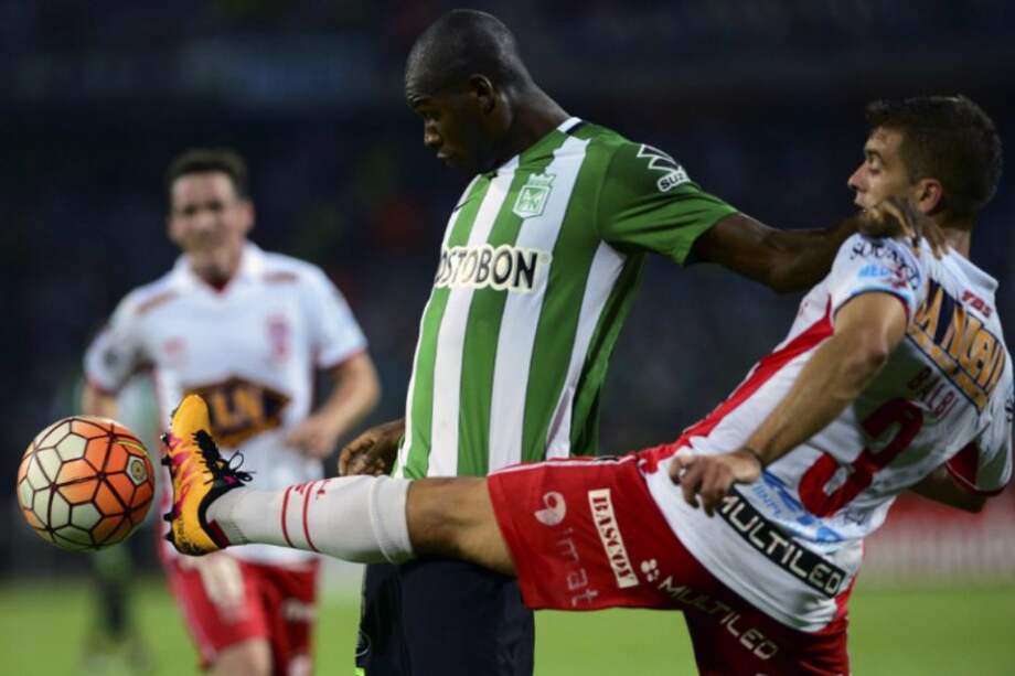 Atlético Nacional y Huracán ya se enfrentaron en la fase de grupos. / AFP