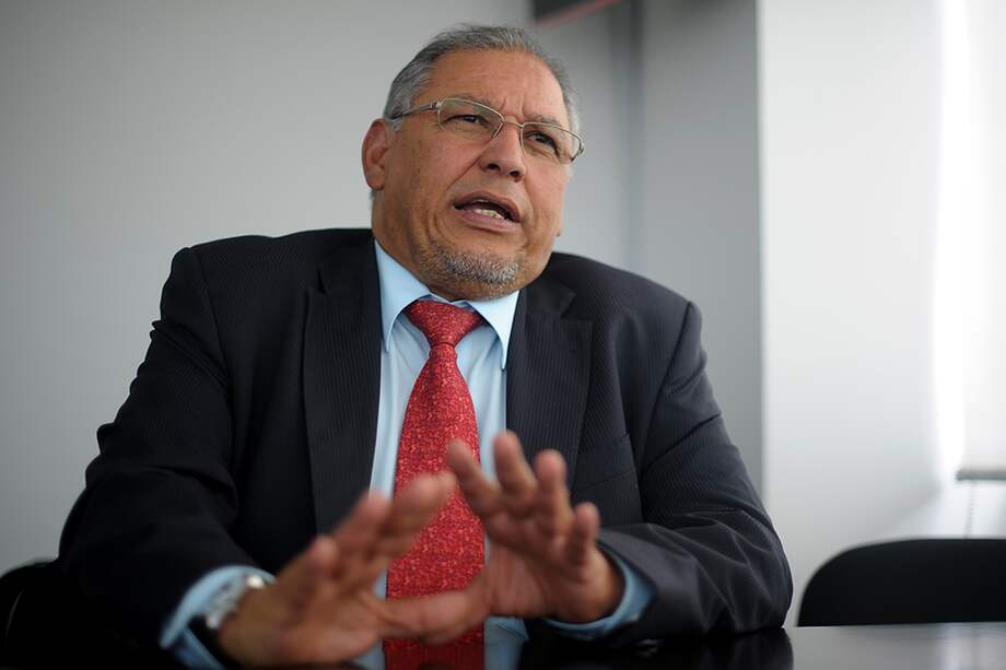 Antonio Madariaga estuvo en varias regiones del país recogiendo aportes de líderes sociales y defensores de derechos humanos para la elaboración de una ley de participación ciudadana./ Cristian Garavito.